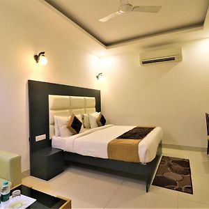 Hotel Aeropath Near Igi Airport Delhi